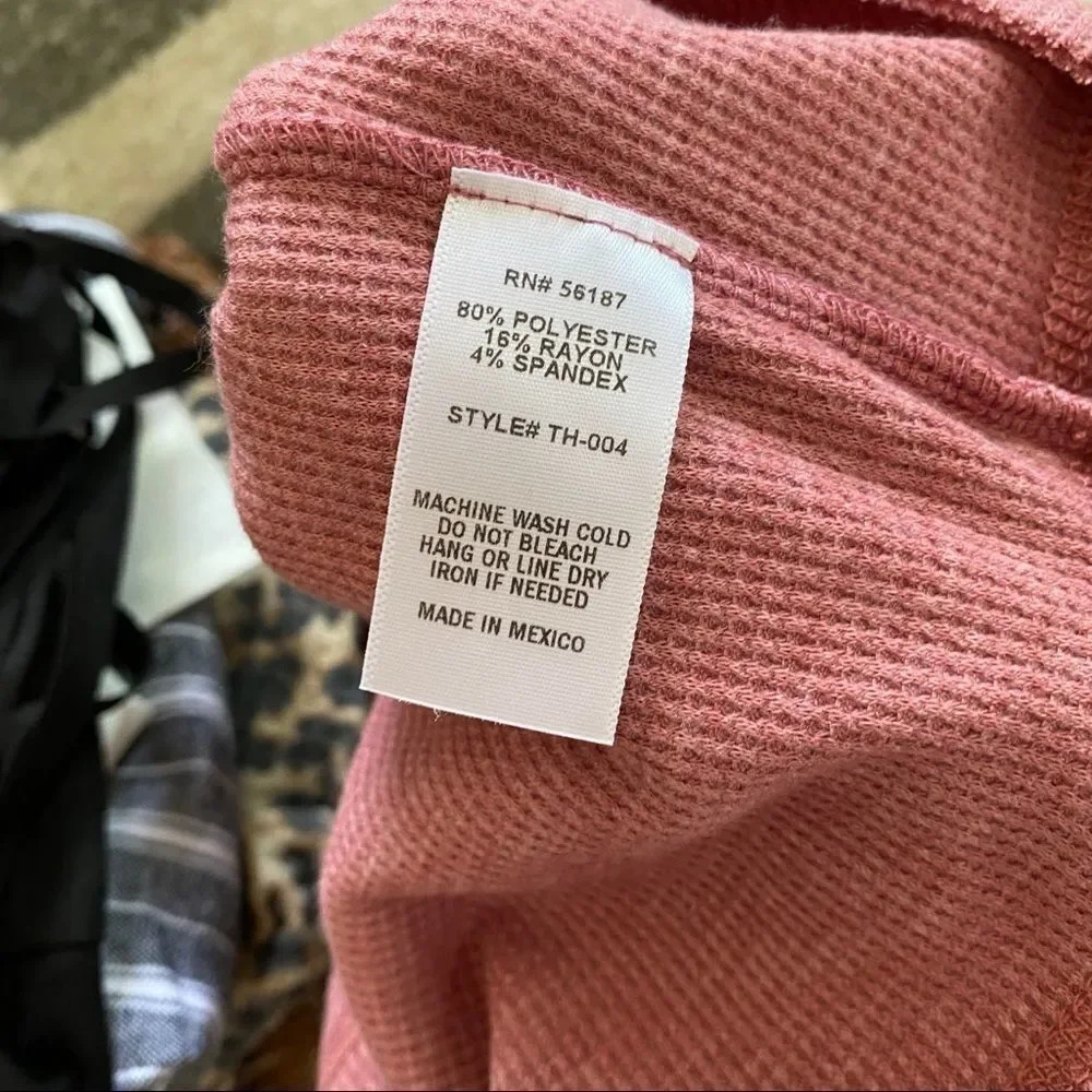 NWT Baea Flare Sleeve Thermal Top - Picture 12 of 13